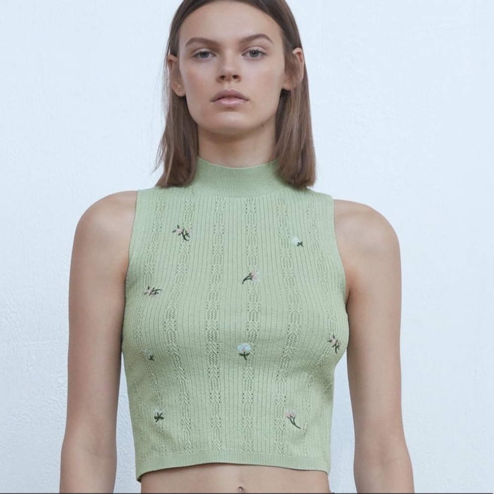 Zara embroidered knit top sz S